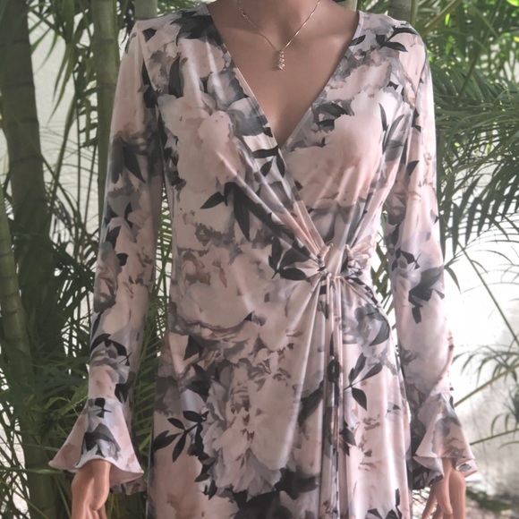 Gorgeous Floral Design Dress ...NEW - Picture 8 of 9